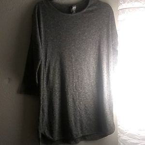 Divided baggy sweater